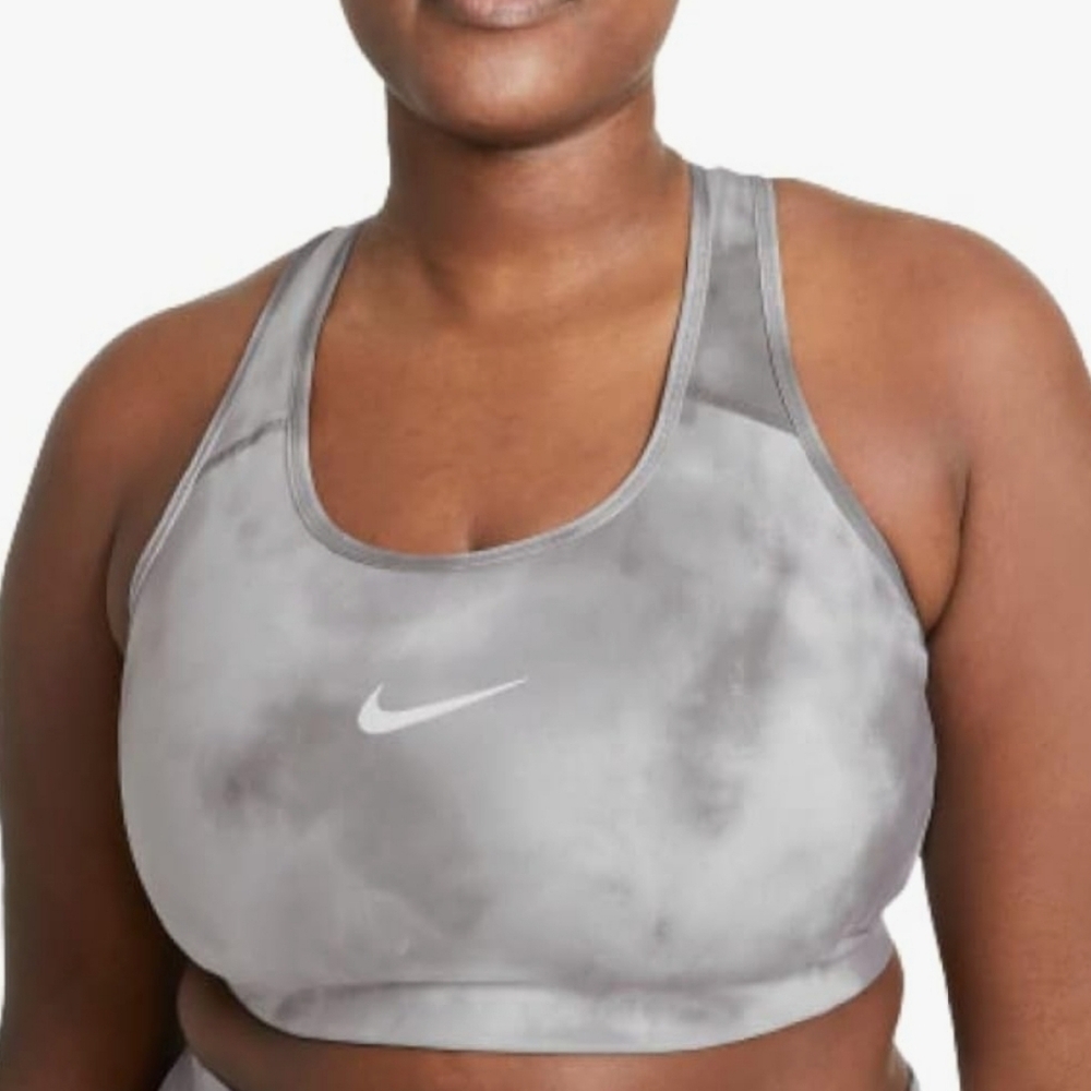 Nike [2X] Swoosh Yoga Bra Women's Plus Size, Smoke Grey/White SKU DJ2744-084 NWT